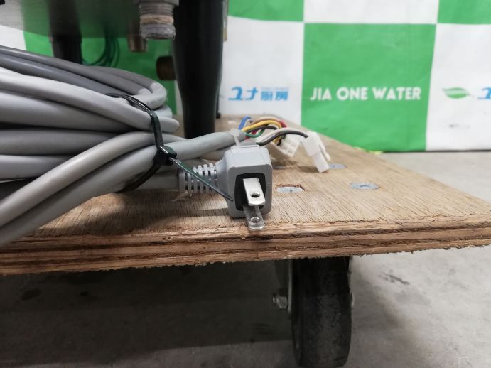 ☆★　ホシザキ　食器洗浄機　JWE-680B(50Hz)　東日本専用　ブースター付き　WB-25H-2　2019年製　☆★