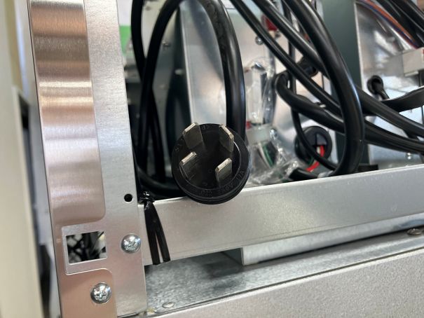 ☆★　大和冷機　ダイワ　業務用冷凍庫　403YSS-EX　2022年製　☆★