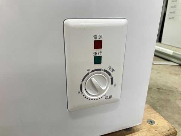 ☆★　マクスゼン　上開き冷凍庫　冷凍ストッカー　JF100ML01WH　2022年製　99L　☆★