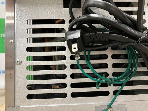 ☆★　大和冷機　ダイワ　製氷機　DRI-25LMF　2021年製　25kgタイプ　キューブアイス　☆★