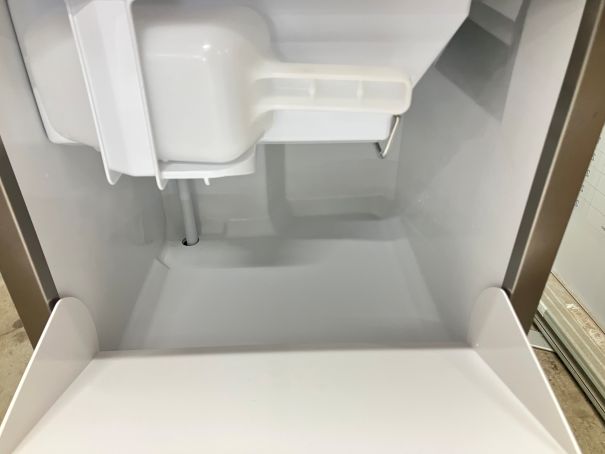 ☆★　ダイワ　大和冷機　製氷機　DRI-25LME1　25kgタイプ　キューブアイス　☆★