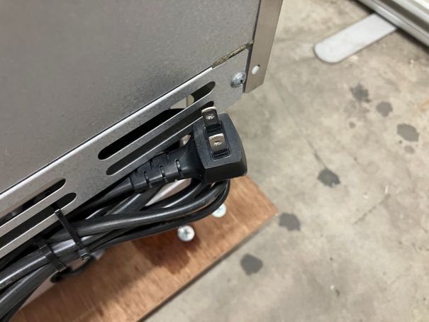 ☆★　大和冷機　ダイワ　製氷機　DRI-25LMF　2021年製　25kgタイプ　キューブアイス　☆★